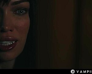 imagine octokuro as horny vampirella seducing sata jones for huge tits lezdom scissoring??