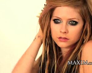 Avril Lavigne Wins Goddess Tournament Canada