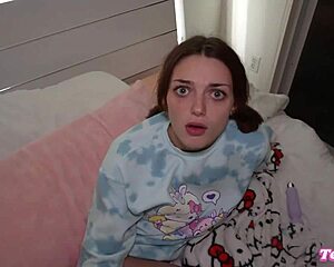 Daddy Johnny Makes Shrooms Squirt From Tight Pussy With Buttplug
