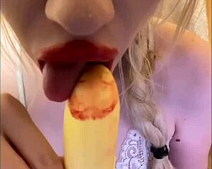 i luv elza koms sweet dance n her sexy lips on my cock