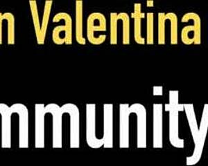 samantha rone fingers her big pussy with buttplug inside 😈🔥