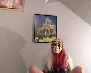 lily kig crossdresses in sexy update vid with trans action