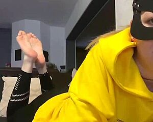 i'm hooked on her smelly barefoot nike socks dirty feet fetish
