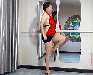 regina noir dances ballet nude no panties her curvy milf pussy teasing in heels...