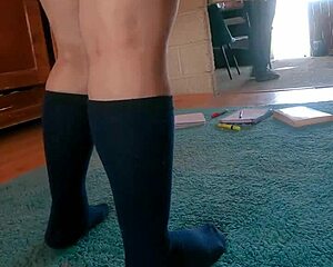 Colombian student's juicy upskirt calzones spied on hidden cam.