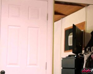 Hung dude pounds kinky cougar sofie marie after sloppy blowjob and 69