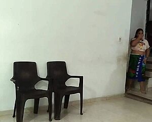 el dueño de la casa viene a buscar la renta del mes le ofrecí mi cuerpo y aceptó dame fuerte viejo sucio duele pero dame FUERTE si FUERTE