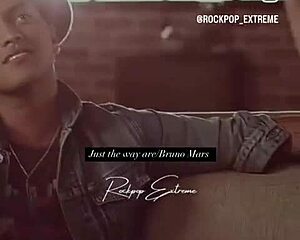 Natural video featuring stunning Venezuelan beauty!