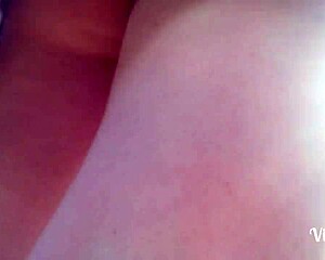 Quick upskirt peek in Minsk shows sexy skirt lift