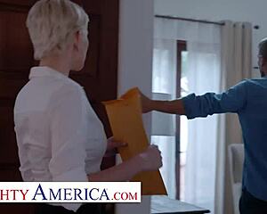 can your realtor skye blue deepthroat and fuck like this naughty america slut?! 