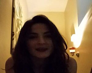 mollyjanexxx update 4 backstage as she tries explaining her housewife routine aug 15