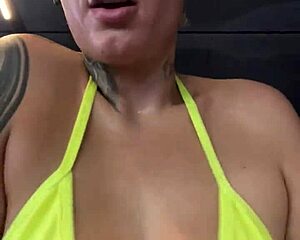 wanna know why my wet pussy dripped at the beach gym in thong?