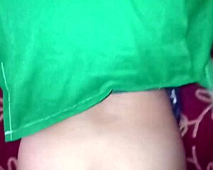 i love these delicious juicy nalgas on this hot putita slut.