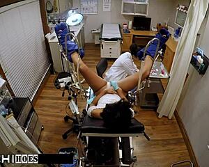 nurse jackie banes makes patient explode with hitachi vibrator