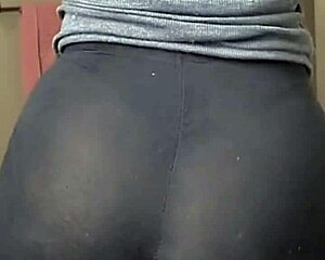 latina teen's huge ass stretches tight leggings