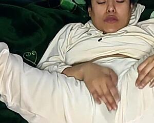 waking up horny i squirt so hard it feels amazing