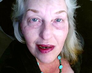 Naughty mature Dawnskye1962 cums hard on dirty garage dildo!