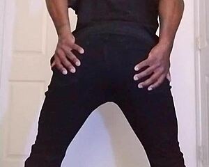 wanna stretch this ass with me during workout joi? join free now
