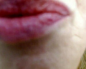 Naughty mature Dawnskye1962 cums hard on dirty garage dildo!