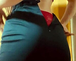 Horny latina secretary films tight pussy for boss 🔥🍑