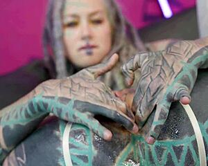 crazy extreme dap deepthroat leads to massive squirt threesome 💦😈