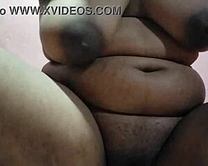 punjabi pakistani granny's juicy mommy pussy massage 🥵 big saggy tits!