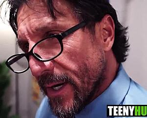 Hey, professor Tommy Gunn catches Jill Taylor and Julia James skirt up, ends up fucking both in class!