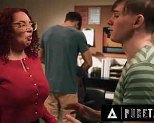 Pure Taboo Kiki Daire Spitroasted By Students Outdoor