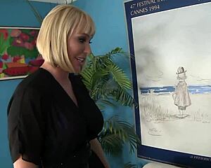 Mellanie Monroe Swallows College Jizz After Living Room Pussy Ride
