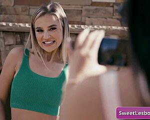 blake blossom and madison wilde's hot teen kisses turn into wet pussy licking frenzy