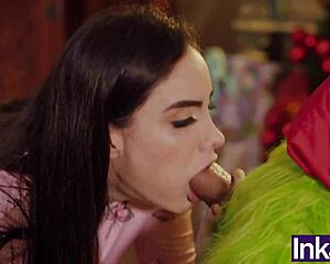 grinch fucks victoria camargo's curvy latina ass in wild christmas cosplay