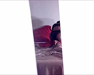 i catch burglar breaking in and seduce him to worship my big ebony ass 😏🍑