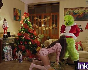 grinch fucks victoria camargo's curvy latina ass in wild christmas cosplay