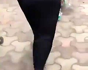Indian woman shakes massive ass cheeks rhythmically in captivating display
