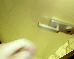 Boyfriend Persuades Sexy Kira Queen Shower Blowjob Big Tits Fuck