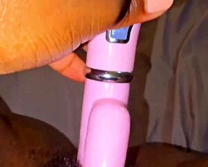 sexy ebony squirts creamy pussy fun 💦😍