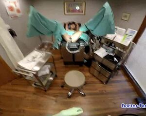 peek backstage as eliza sheilds spreads shaved pussy in latex gloves for dr tampa's curly brunette fetish