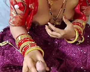 Babysitter's Dirty Indian Wife Licks Pussy In Lehenga Blouse As Stepbrother Fucks Hard!