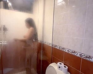 roxy gutierrez me seduce pa' darme toda su leche en la cara
