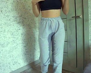 omg i totally pissed my sweatpants desperation pee fail 😳💦