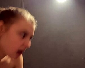 uhh i went crazy n creampied my wet pussy in public gym like a horny teen slut