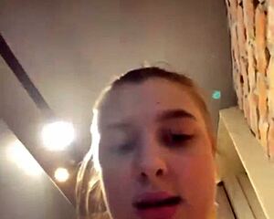 uhh i went crazy n creampied my wet pussy in public gym like a horny teen slut