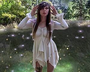 gamergirlroxy rocks fairy dress at wild forest party 🎉🌲