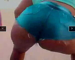 damn vagabunda dancin funk shortinho shoved up her ass