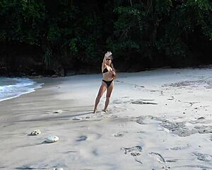 deep blowjob from hot brunette stranger on beach