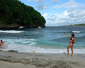 deep blowjob from hot brunette stranger on beach