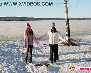 cold crispy day just perfect for selfies and eating pussy at clubsweethearts