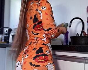 A deliciosa rotina da sua vizinha gostosa with that big ass
