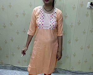 Hindi couple romance boyfriend convinces girlfriend to have first time sex with love romantic mood xxx in hindi
