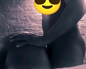 My Thick Bitch Started Shaking Her Ass For Me Then I Fucked Her Doggystyle